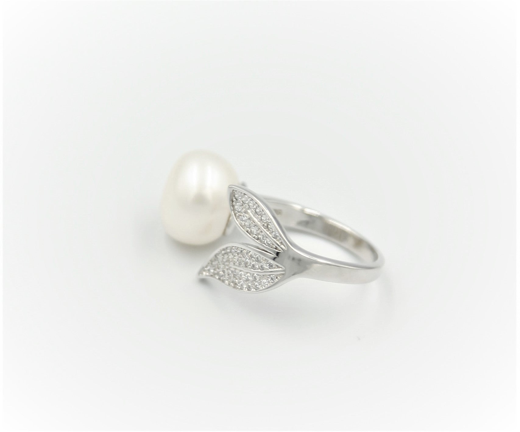 Flower pearl  Ring